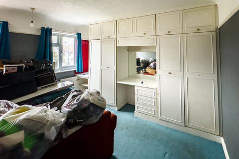2 bedroom flat for sale, Cannon Lane, Pinner, HA5