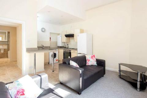 1 bedroom apartment to rent, Pentonville Road, Angel, London, N1