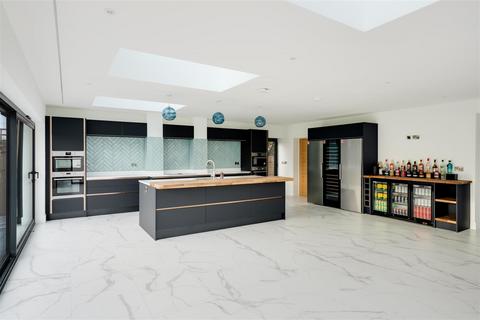 Wych Elm Martcombe Road, Easton In Gordano, Bristol, BS20 0QE
