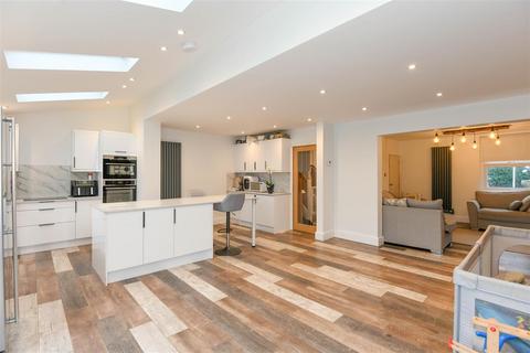 17 Frome Road, Southwick, Trowbridge, BA14 9QE