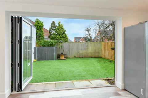 17 Frome Road, Southwick, Trowbridge, BA14 9QE