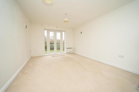 2 bedroom flat to rent, Monarch Way, Leighton Buzzard