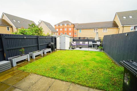 3 bedroom house to rent, Copia Crescent, Leighton Buzzard