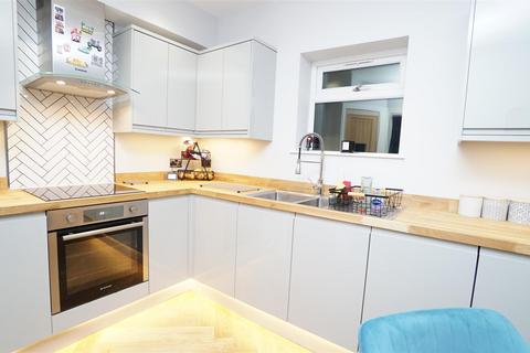 11 Leafield Terrace, Bradford, BD2 3SH