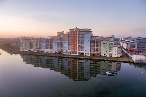 2 bedroom flat for sale, Poole