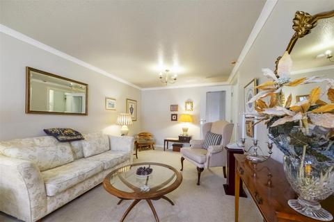 2 bedroom retirement property for sale, 36, Argyle Court, St. Andrews