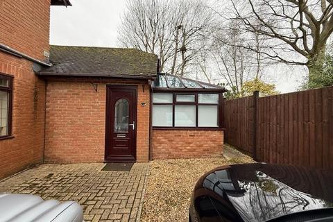 2 bedroom bungalow to rent, Bournemouth, BH3