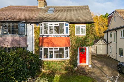26 Brook Road, Epping, CM16 7BT