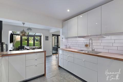 26 Brook Road, Epping, CM16 7BT