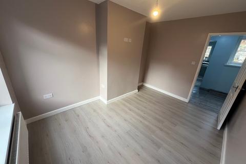 5 Broadfield Close, Tonypandy, CF40 1SY