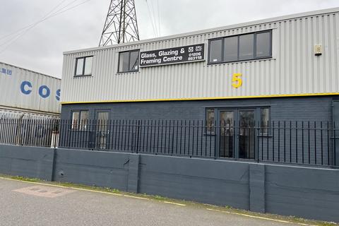 Industrial unit to rent, 5 King Edward Quay, Colchester, Essex, CO2