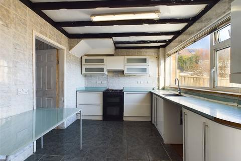 118 The Drive, Collier Row, Romford, RM5 3UH