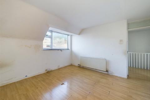 118 The Drive, Collier Row, Romford, RM5 3UH