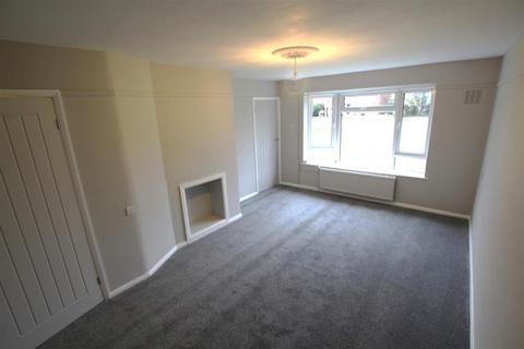 2 bedroom bungalow to rent, Ongar Road, Kelvedon Hatch