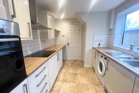 3 bedroom house to rent, Hunger Hills Avenue, Horsforth, Leeds, West Yorkshire, UK, LS18