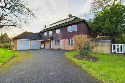 4 bedroom detached house for sale, Meadoway, Aylesbury HP17