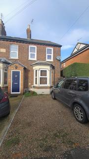 2 bedroom semi-detached house to rent, Amersham Rd , High Wycombe HP13