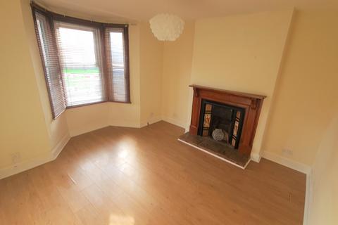 2 bedroom semi-detached house to rent, Amersham Rd , High Wycombe HP13