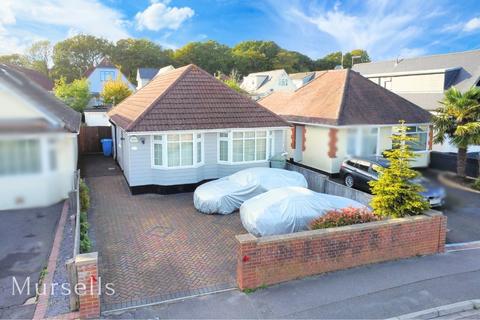 3 bedroom bungalow for sale, Woodlands Avenue, Poole BH15