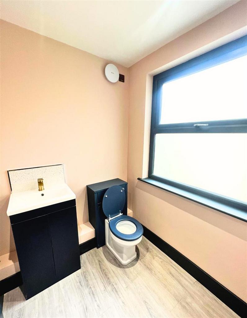 Toilet.png