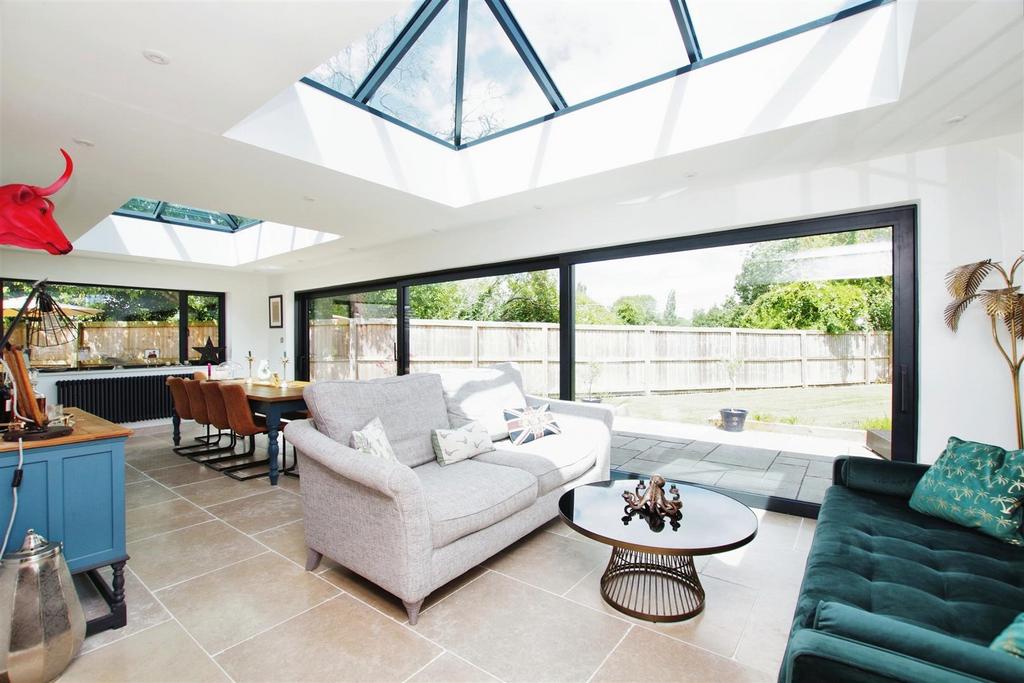 Open Plan Living &amp; Dining