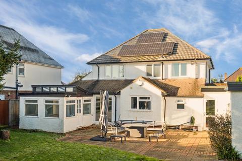 18 Wellesley Avenue, Iver, SL0 9BN