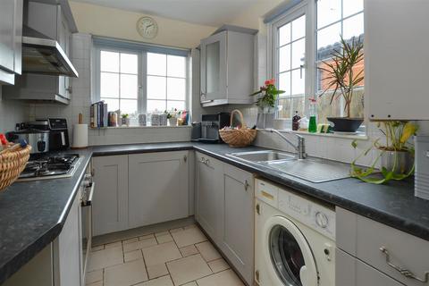 2 bedroom terraced house for sale, North Road Avenue, Brentwood