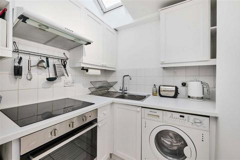 1 bedroom flat to rent, Hanson Street, London W1W