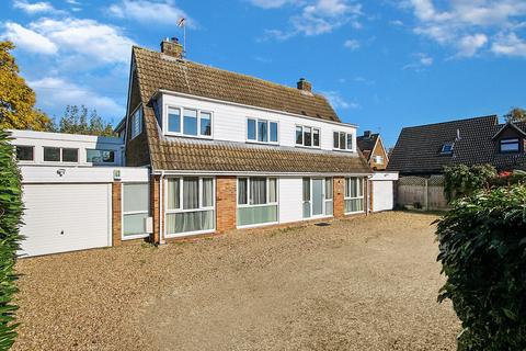 6 bedroom detached house for sale, Newbury Close, Silsoe