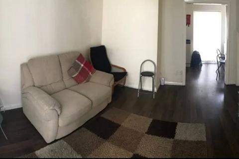 2 bedroom terraced house to rent, Walsall Street, Salford M6