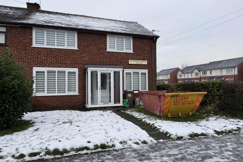 4 bedroom semi-detached house to rent, Knowles House Avenue, Eccleston