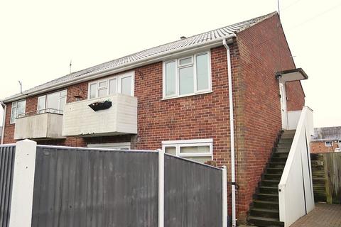 2 bedroom maisonette for sale, Coleville Road, Farnborough GU14