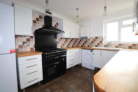 2 bedroom maisonette for sale, Coleville Road, Farnborough GU14