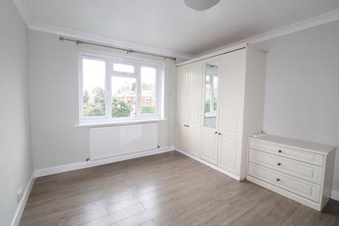 2 bedroom maisonette for sale, Coleville Road, Farnborough GU14