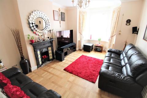 3 bedroom detached house to rent, Pickford Road, Bexleyheath, Kent, DA7 4AT