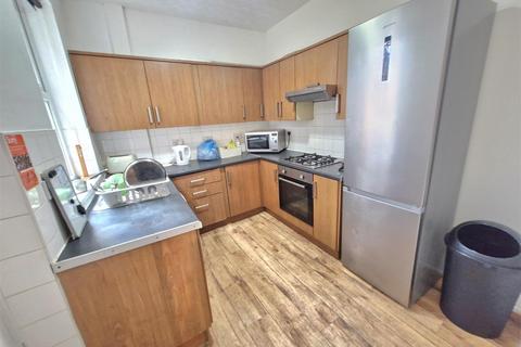 5 bedroom terraced house to rent, £100pppw excl bills - 5 Bedroom House on Radford Road, Nottingham