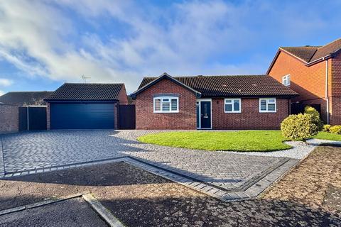 3 bedroom detached bungalow for sale, Sunningdale Way, Kirby Cross, Frinton-on-Sea, CO13