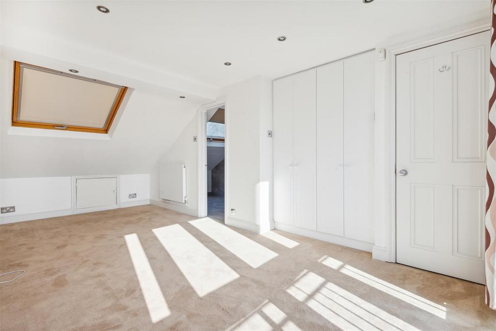 17 Kent Road W4 5 EY-13.jpg