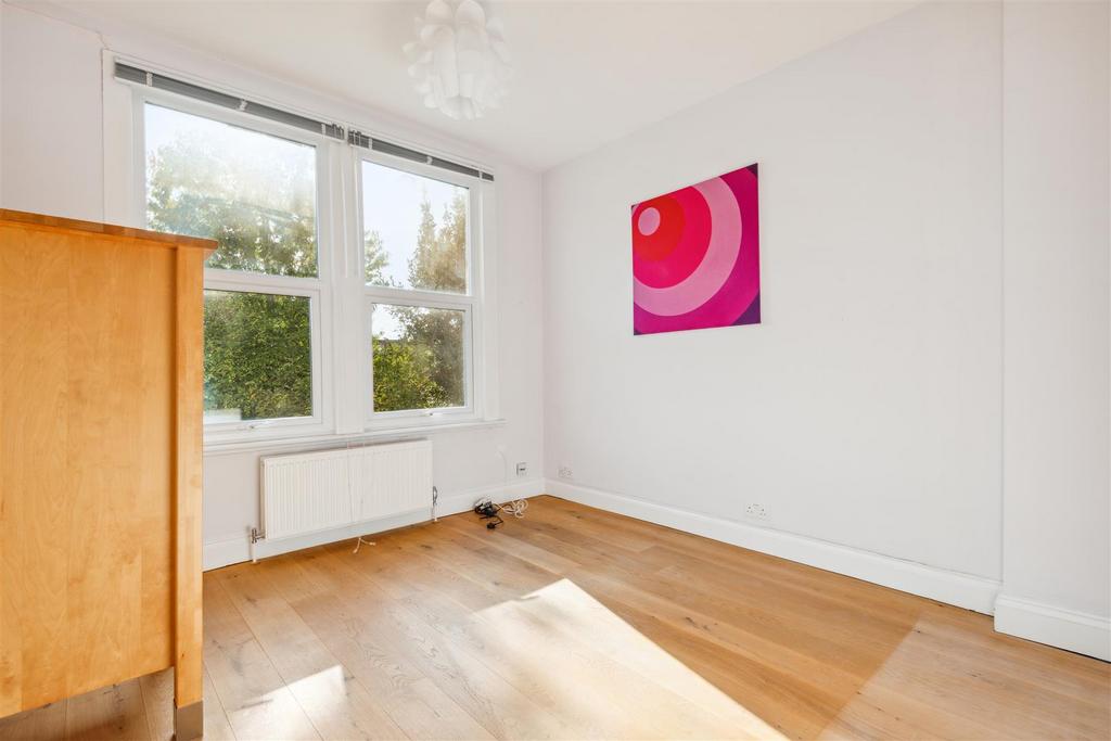 17 Kent Road W4 5 EY-8.jpg