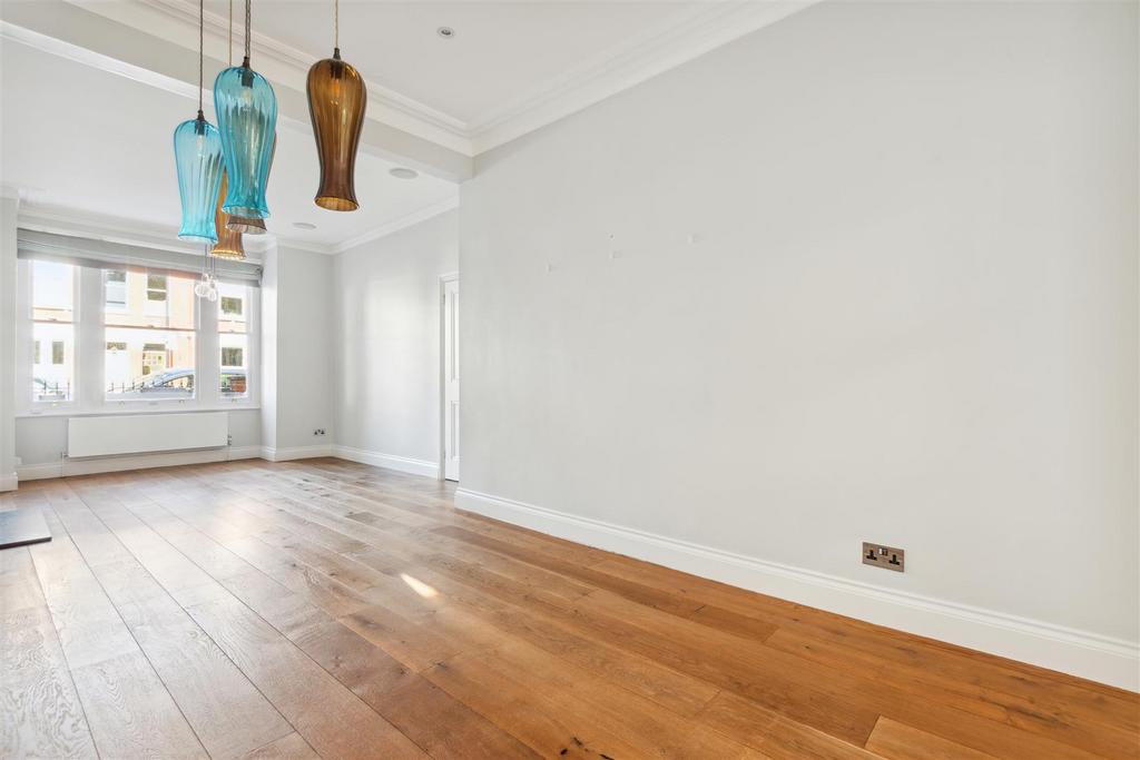 17 Kent Road W4 5 EY-1.jpg