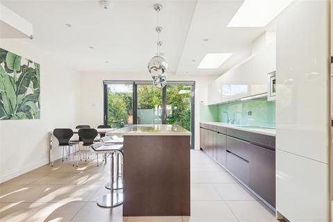 undefined, Kent Road, London
