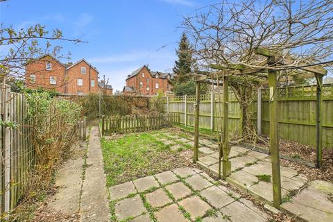70 Henry Road, Gloucester, GL1 3DY
