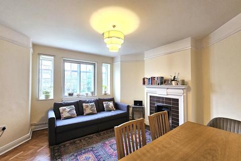 2 bedroom flat to rent, Lyttelton Road, London, N2