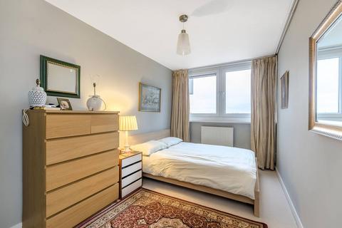 3 bedroom flat for sale, Neville Gill Close, Wandsworth, London, SW18