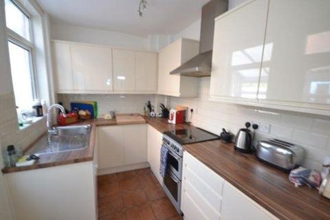 2 bedroom terraced house to rent, Sidney Road, Leicester