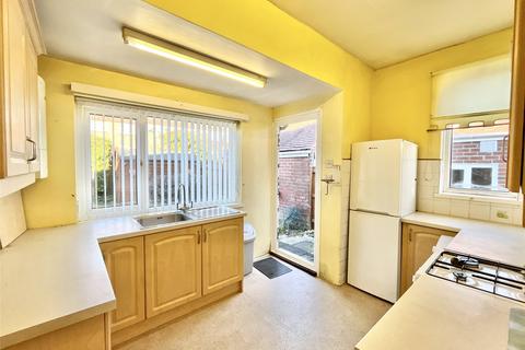 2 bedroom bungalow for sale, Pinewood Gardens, Lobley Hill, Gateshead, Tyne and Wear, NE11