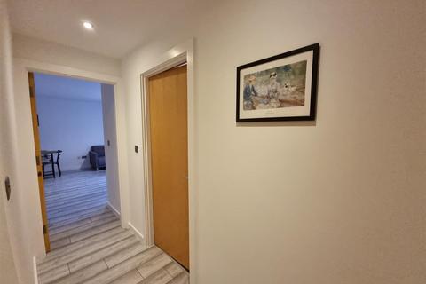 2 bedroom apartment to rent, Quay 5, Manchester