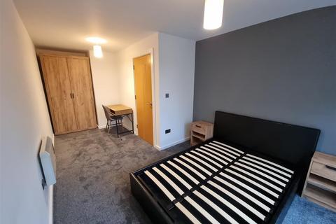 2 bedroom apartment to rent, Quay 5, Manchester