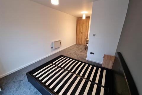 2 bedroom apartment to rent, Quay 5, Manchester