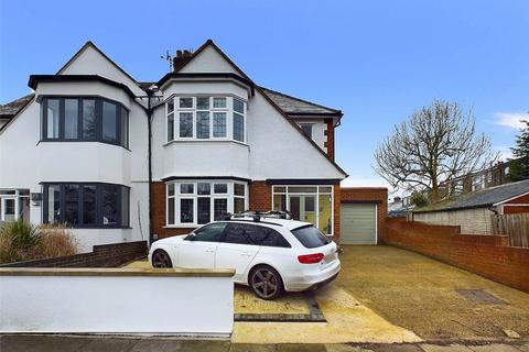 3 bedroom semi-detached house to rent, Ellesmere Road, St Margarets